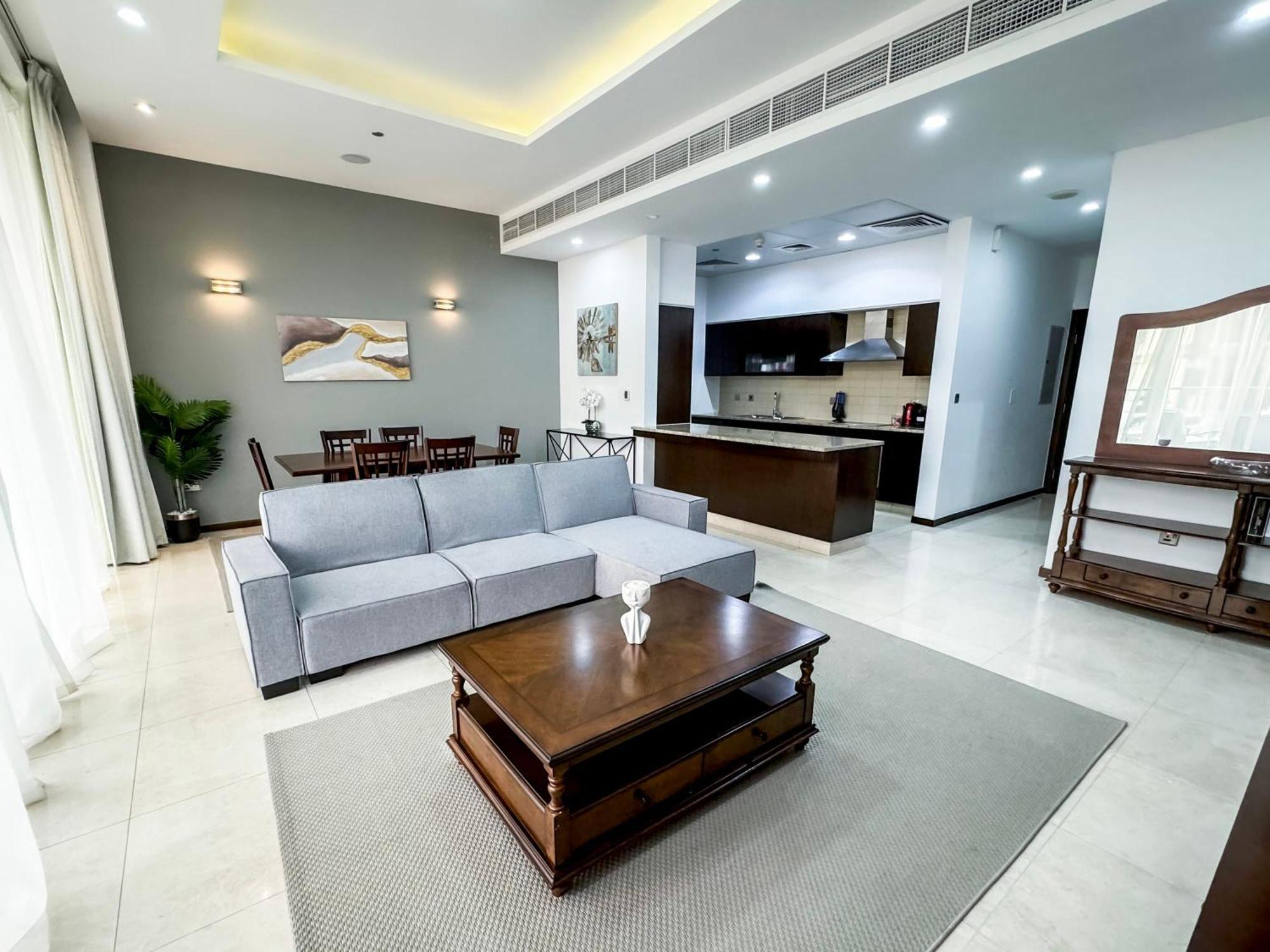 Modern Beachfront 1Br Apartment - Tiara Residence Dubái Exterior foto